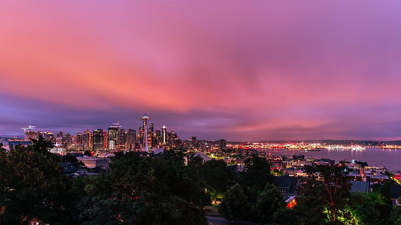 Seattle by Hello Pompoyo