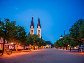 Halberstadt - Domplatz und Dom zur Blauen Stunde