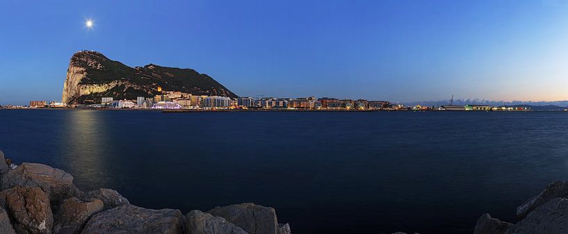 Gibraltar Panorama zur blauen Stunde von Frank Herrmann