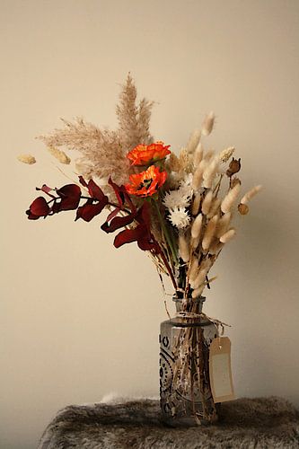 Ephemeral harmony - wabi-sabi style flowers