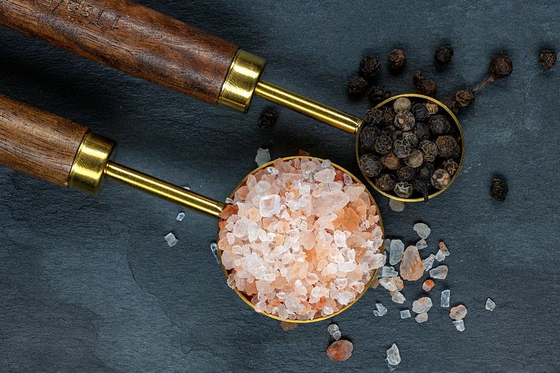 Fine spice measuring spoons with pink salt and pepper by Photo Art Thomas Klee