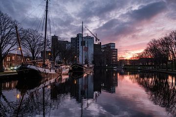 Sonnenuntergang über der Meelfabriek Leiden von Eric van den Bandt