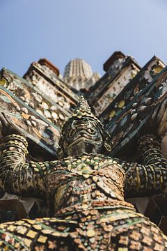 Wat Arun: Der ikonische Tempelkomplex am Fluss in Bangko von Ken Tempelers