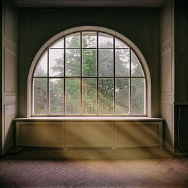 Lost Place - Fenster von Sabine Wagner