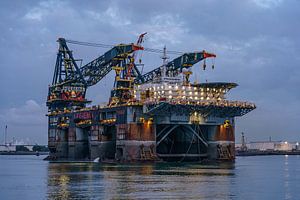 Heerema Marine Contractors' Thialf.