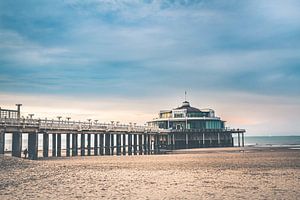 Sonnenuntergang mit Pastellfarben am Pier von Blankenberge