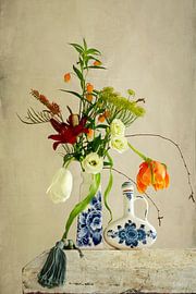 Nature morte. Bouquet d'été frais. Bleu de Delft.