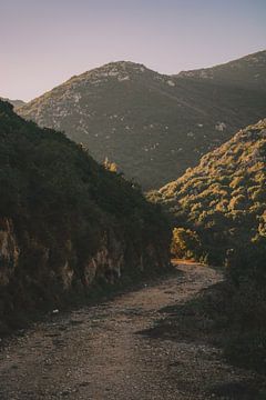 Golden hour sunset over the mountains by Lizet Wesselman