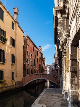 Monuments historiques dans la vieille ville de Venise en Italie sur Rico Ködder