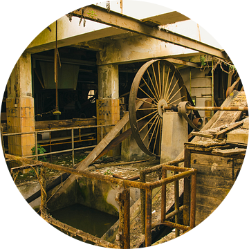 Machines in een oude fabriek van Studio Nieuwland