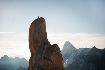 2 alpinistes à l'aiguille du midi