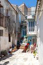 Straatje op Samos Griekenland van Elly Damen thumbnail