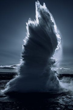 Le geyser magique Strokkur en Islande
