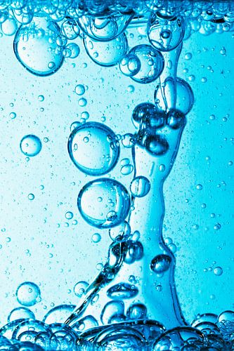 Water met luchtbellen