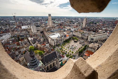 Vue de la cathédrale d'Anvers : La place verte