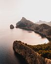Die Küste von Mallorca bei Sonnenaufgang von Dayenne van Peperstraten Miniaturansicht