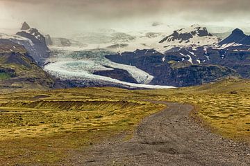 Weg langs Vatnajökull van Easycopters