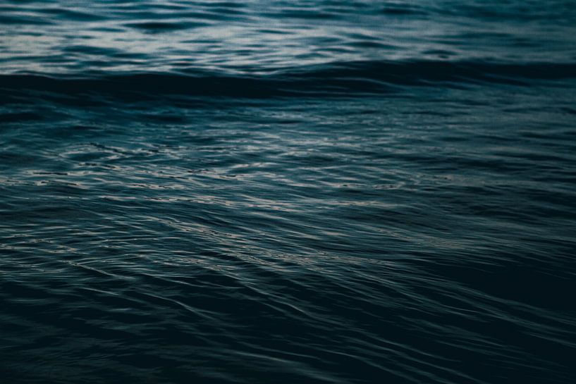 L'eau sous l'influence du soleil couchant par Yuliya Yarmolich