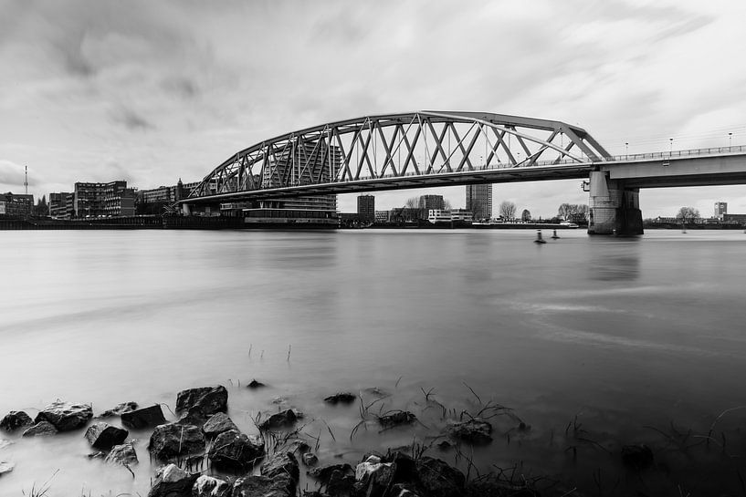 Eisenbahnbrücke Nijmegen von PIX STREET PHOTOGRAPHY