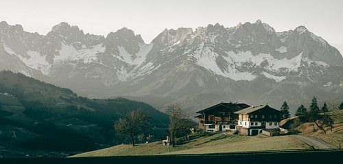 Sommerliche Berggipfel - Panorama