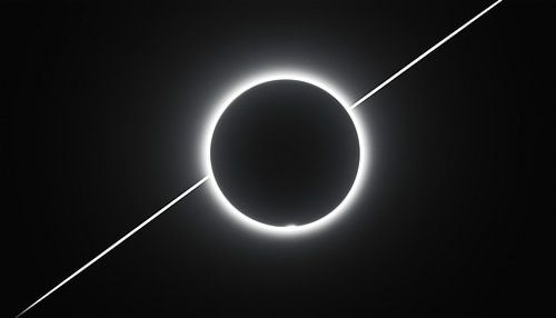 Zonsverduistering modern zwart-wit panorama