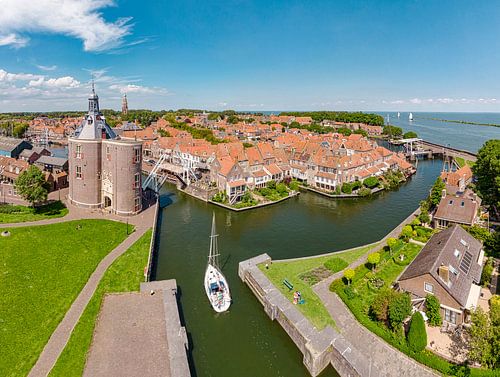 De Oude Haven met stadspoort de Drommedaris, Enkhuizen, , Noord-Holland, Nederland