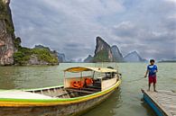 Segeln durch die Bucht von Phang Nga von Antwan Janssen Miniaturansicht