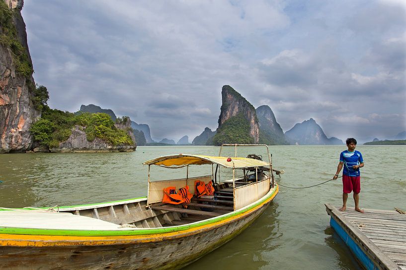 varen door Phang Nga Baai van Antwan Janssen