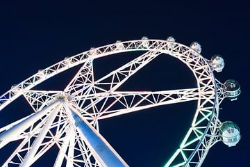Ferris wheel by Robert Styppa