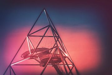 Moederschip Zeta - Het beroemde tetrahedron gebouw in Bottrop van Jakob Baranowski - Photography - Video - Photoshop