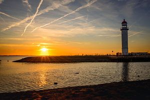 de vuurtoren van Hellevoetlsuis