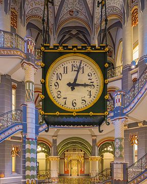 Kleurrijke Architectuur van het Landgericht in Halle (Saale) van Henk Meijer Photography