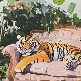 A lion relaxes by Niklas Maximilian