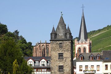 Markttoren, Wernerkapelle en Stadtkirche Sankt Peter, Bacharach am Rhein, Unesco Werelderfgoed Oberm