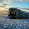 Plane wrecked on beach Iceland sunrise by Marjolein van Middelkoop