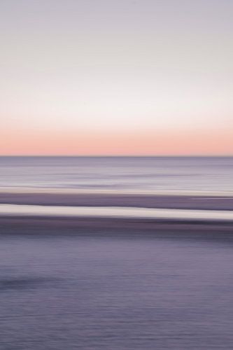 Long exposure pastel roze zonsondergang aan de middellandse zee- natuurfotografie en reisfotografie