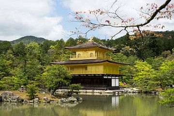 Goldener Tempel in Kyoto von Ronn Perdok