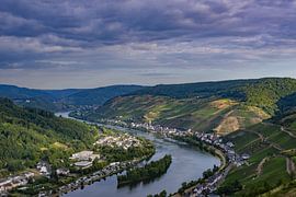 Zonsopgang boven de Moezel van Walter G. Allgöwer