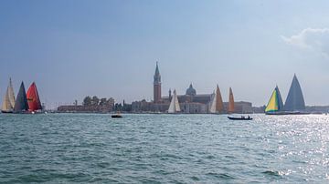 Course de voiliers à Venise I sur Nina Rotim