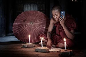Junger Mönch in den Tempeln von Bagan