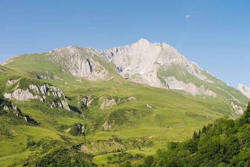 Een berg top in de Pyreneeën van KC Photography