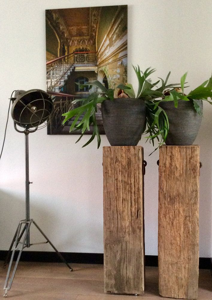 Treppenhaus in einer bunten Villa von Inge van den Brande