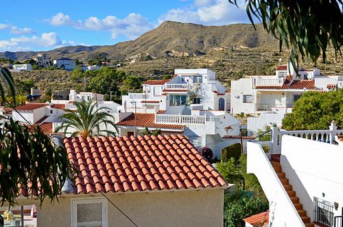 Uitzicht over luxe bungalows in El Campollo aan de Costa Blanca
