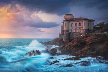 Kasteel van Boccale en ruige zee, Toscane van Stefano Orazzini