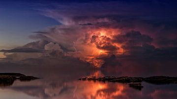 Powerful thunderstorm over a lake by Jan Diepeveen