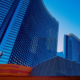 Las Vegas - Aria-Resort-Gebäude in Himmelblau von Mark Pot