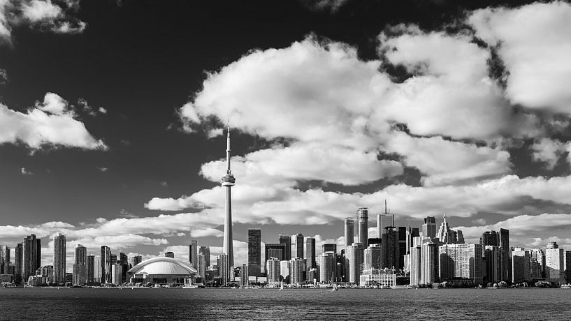 Toronto Skyline in black and white by Henk Meijer Photography