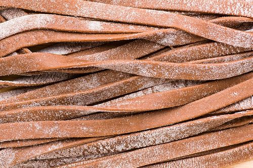 Verse cacao tagliatelle pasta (detail)