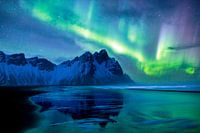 Nuit d'aurore boréale au Vestrahorn, Islande