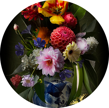 Royal trisha - bloem stilleven van Sander Van Laar